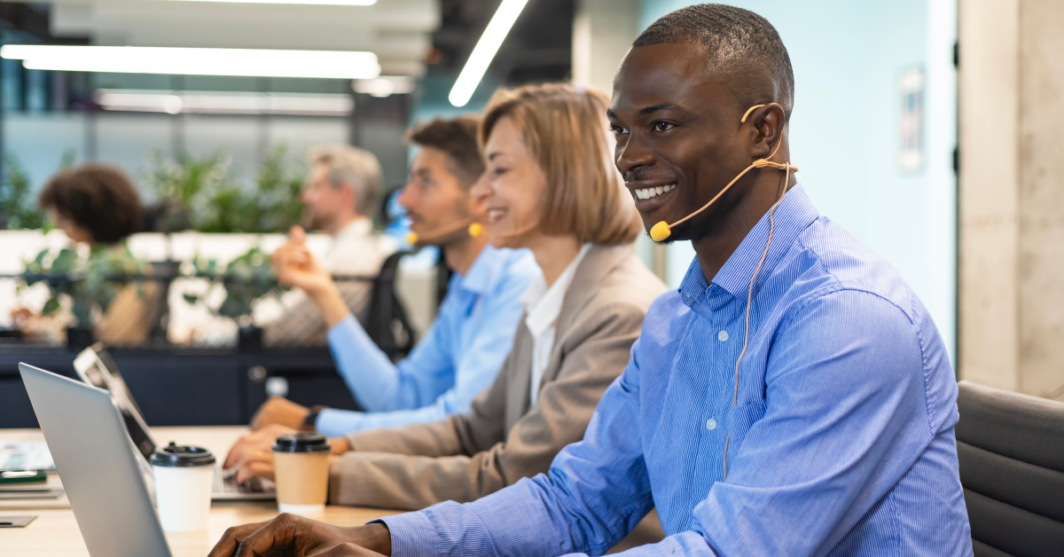 E-commerce customer support team using a workforce management system to schedule shifts and monitor real-time staffing levels